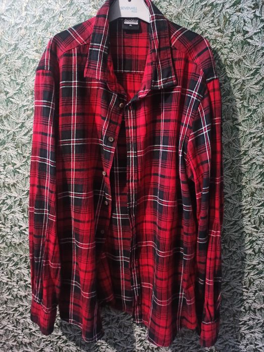 Рубашка яскрава в клітинку