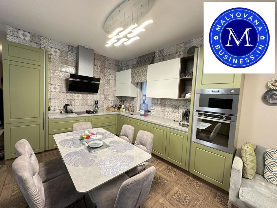 Совіньйон: 2 поверхи, 205 м², гараж, меблі, готовий до заселення!