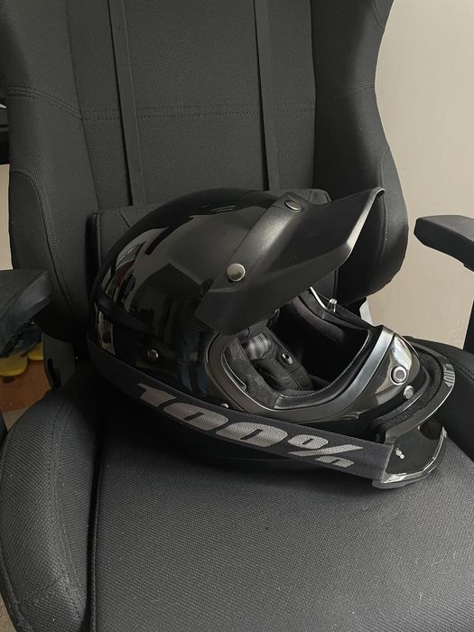 Capacete HJC V60 L como novo