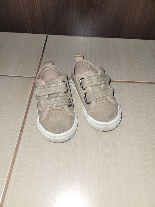 Buty trampki roz 22