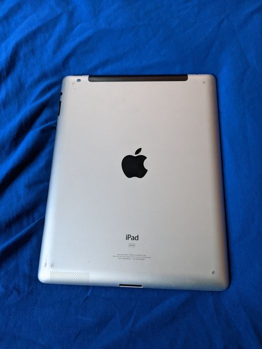 Планшет б/у iPad.