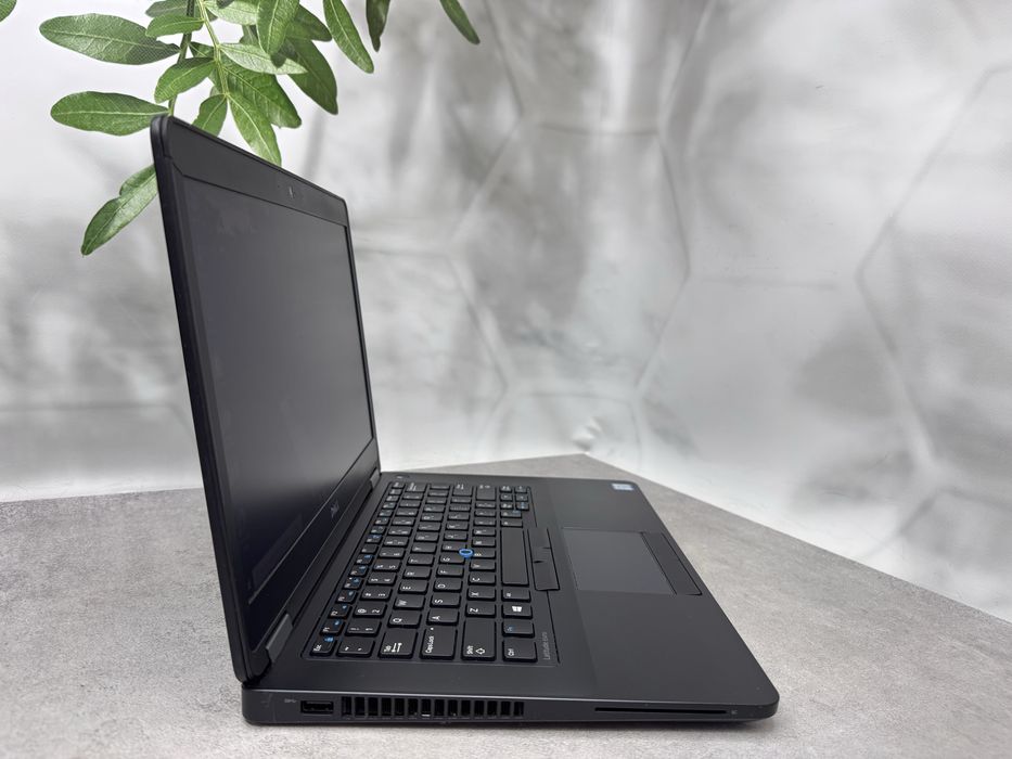 Ноутбук  Dell Latitude E5470/i7-6820H/8GB/SSD 256GB/14 " HD