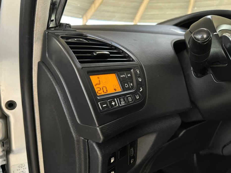 Продам  Citroen Grand C4 Picasso 2010. Можна в розстрочку, під викуп.