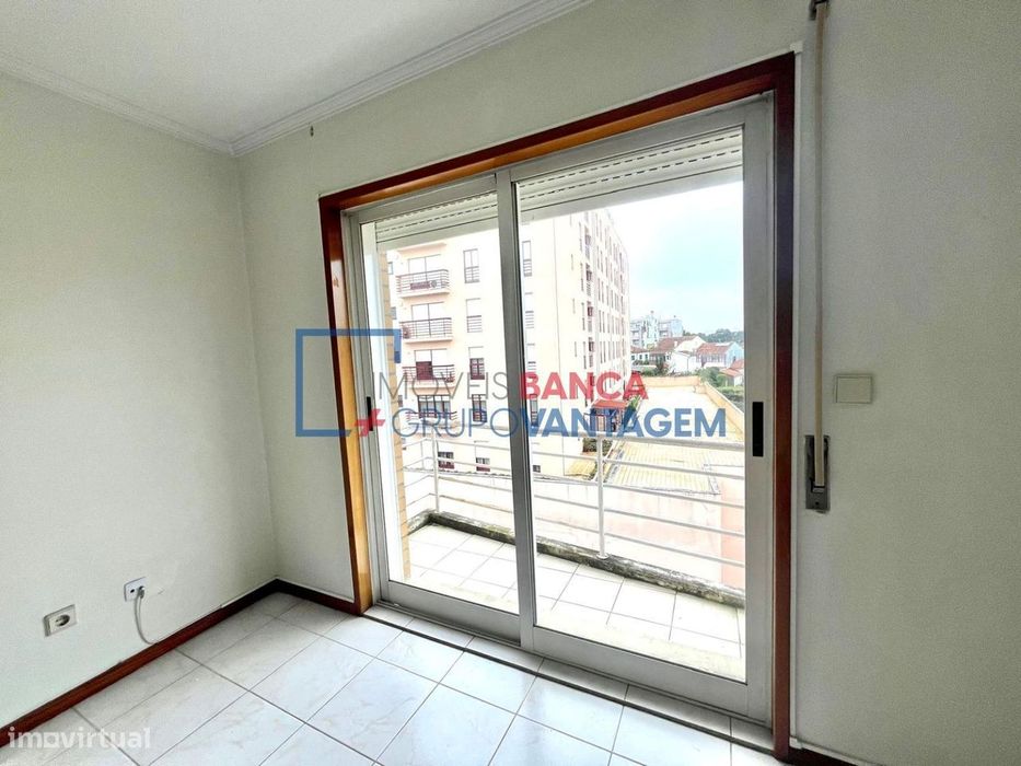 Apartamento T2 C/Varanda - Gondomar