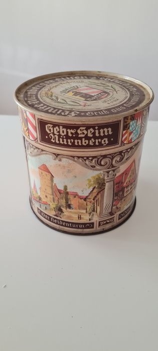 Lata de biscoitos de Nuremberga