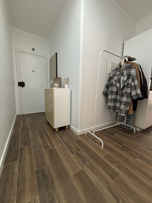 Quarto para arrendar centro Algés