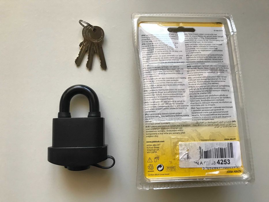 Cadeado Yale para exterior revestido a borracha