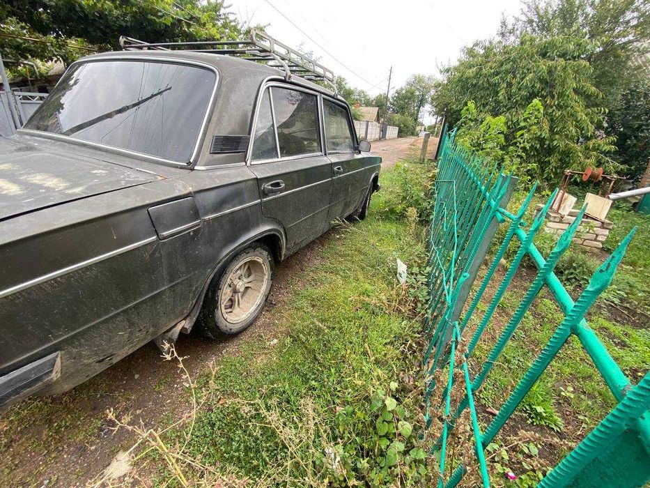 Автомобіль ВАЗ 2106