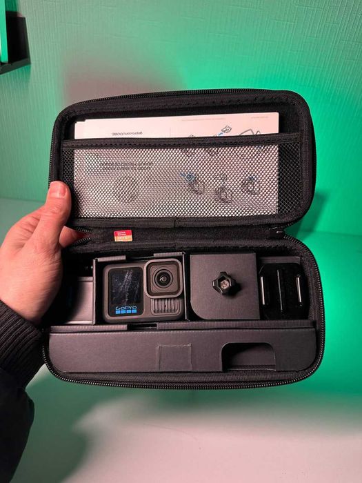 Екшн-камера GoPro Hero 13 з двома акумуляторами