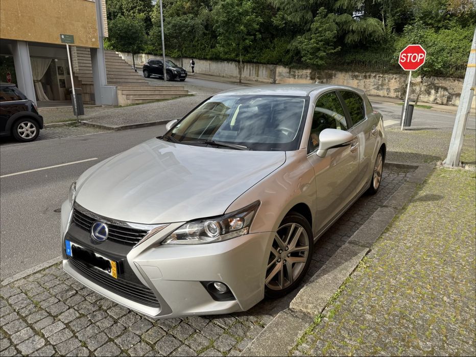 Em excelente estado lexus CT200