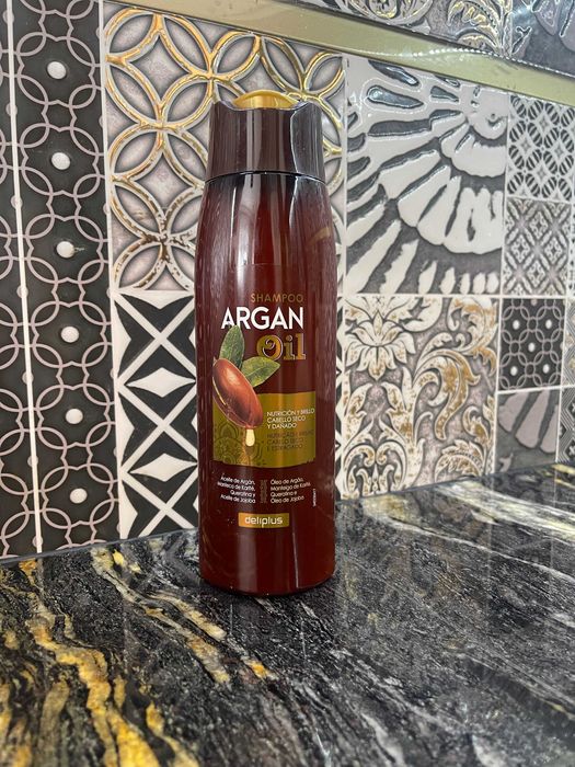 Champú Argan Oil . Szampon Argan Oil z olejkiem Arganowym do włosów suchych i zniszczonych. 400ml Deliplus