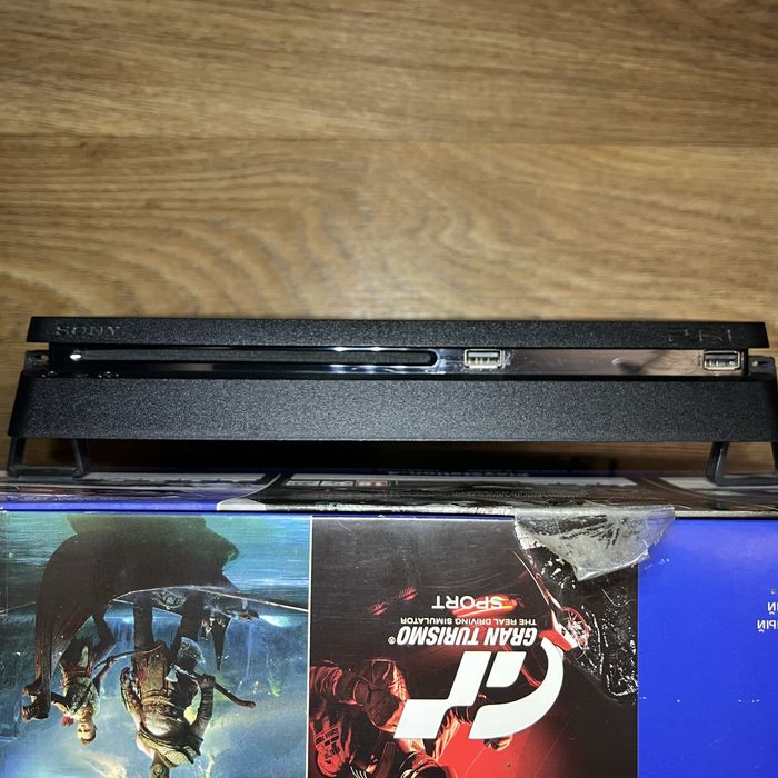 PlayStation 4 Slim 1TB + 2 геймпади + ігри | Стан ідеальний