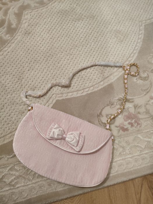 Elegancka torebka mała kopertówka studniówka kokardka pudrowy róż