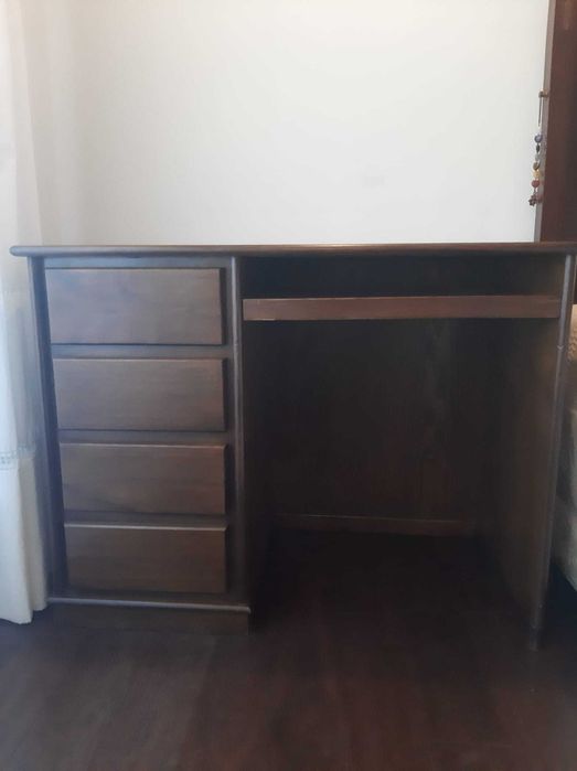 Secretária de Madeira Castanho