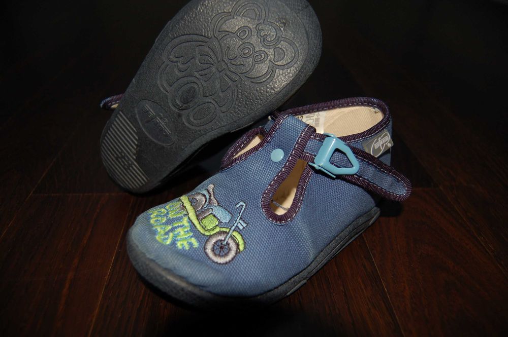 Kapcie Befado zestaw 4 par w rozmiarach 20-23