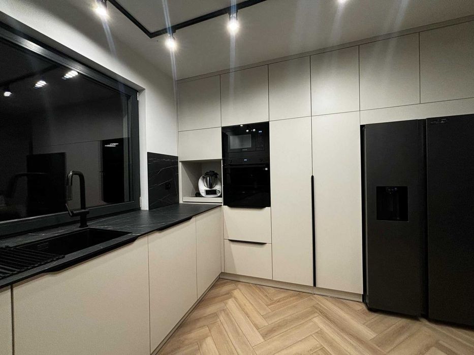 Format Meble na wymiar, Kuchnia szafa na wymiar, Usługi stolarskie,