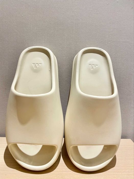 adidas Yeezy Slide Bone   R. 44,5