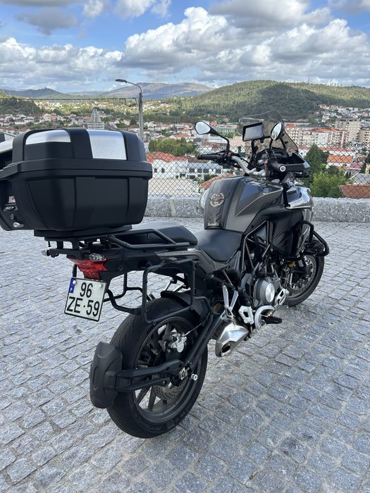 Benelii trk como nova. Com malas 4700€