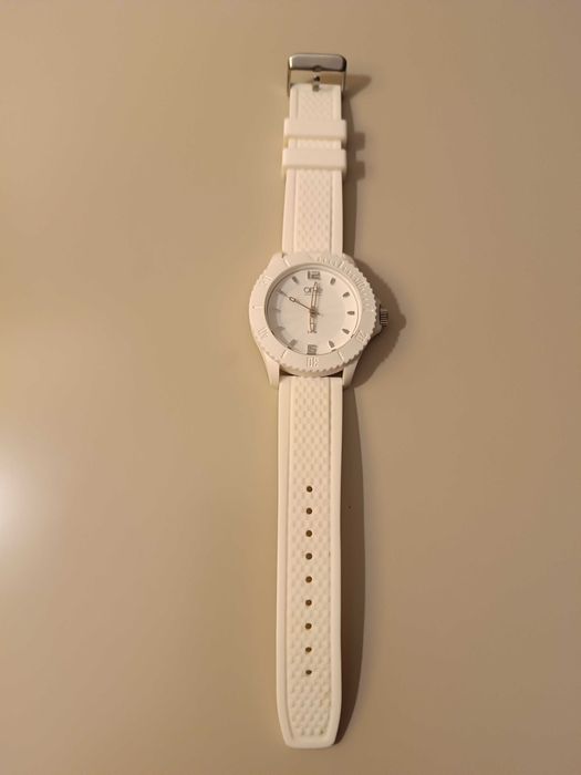 Relógio ONE (oportunidade)