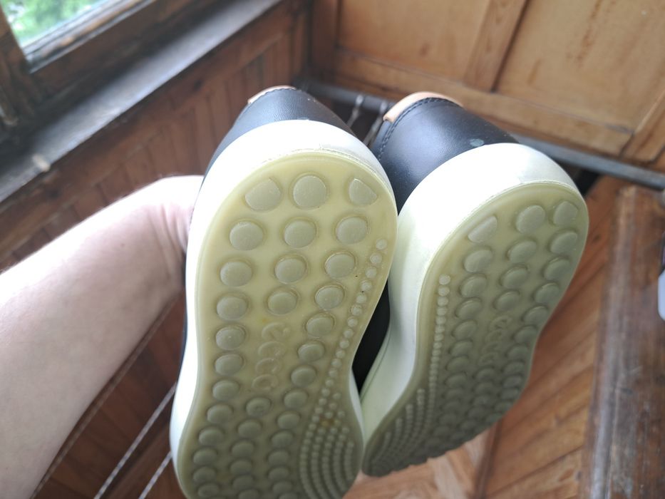 Чоловічі кеди шкіряні низькі ECCO Soft 7 43 27.7 см
Чоловічі кеди шкіряні низькі ECCO Soft 7 430004(
