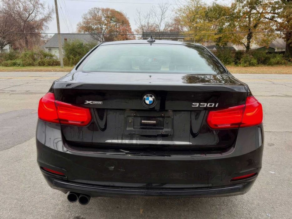 BMW 3 Series 330i xDrive      2017