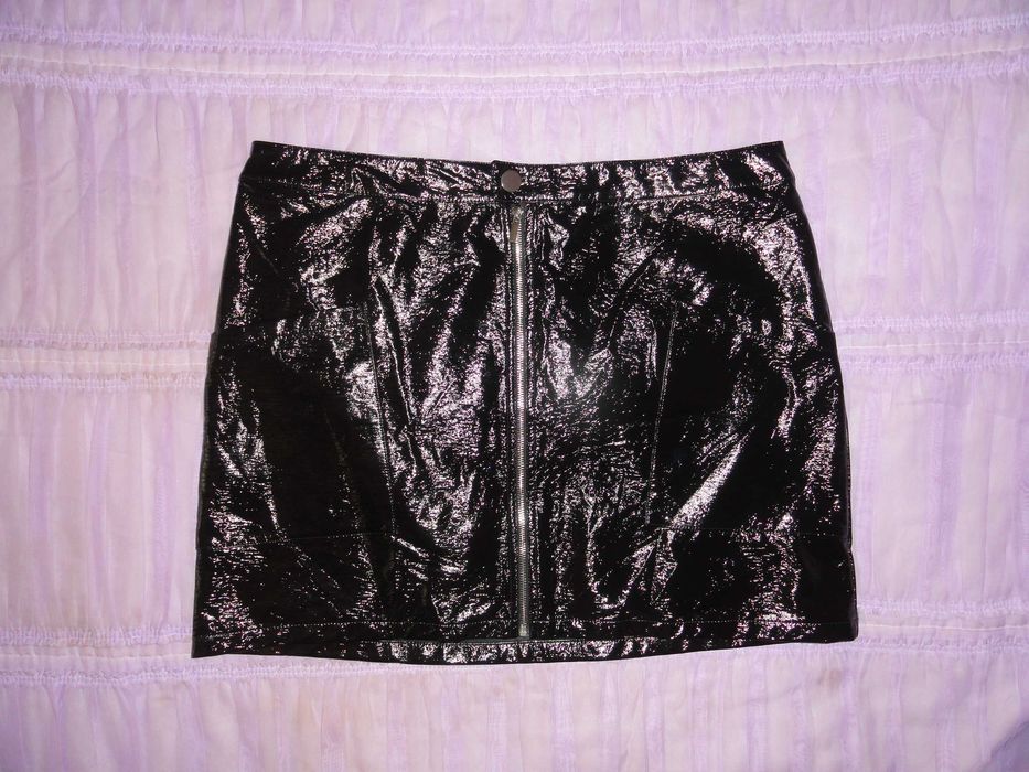 Трендовая кожаная юбка «F&F» (р.XXXL эко кожа лак)