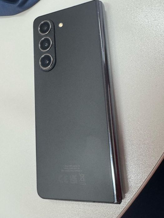 Samsung Z Fold 5 / 256GB