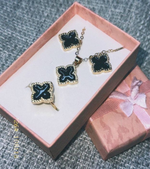 Набір прикрас у стилі шанель Van Cleef & Arpels