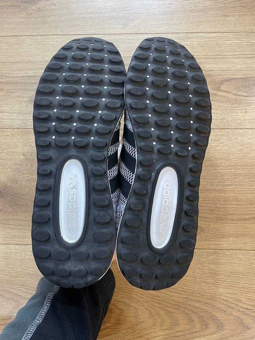 Чоловічі кросівки фірми adidas los-angeles оригінал