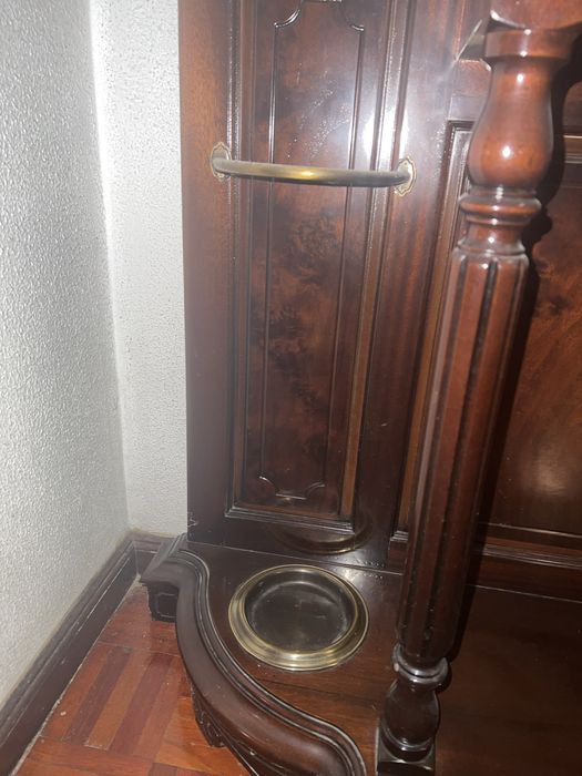 Aparador guarda chapeus