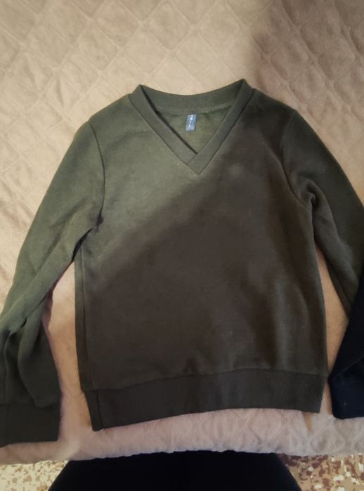 Светри на весну на хлопців нові 116р