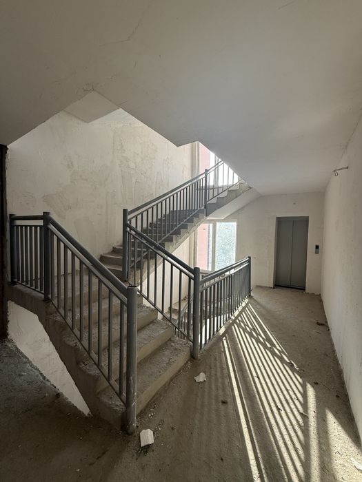 Продається 2 кімнатна Новобудова вул Буковинська 33