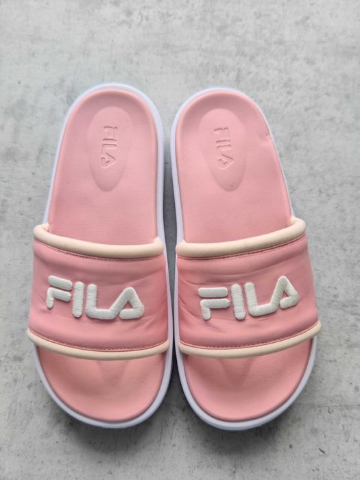 Шльопанці сандалі fila пінка сланці