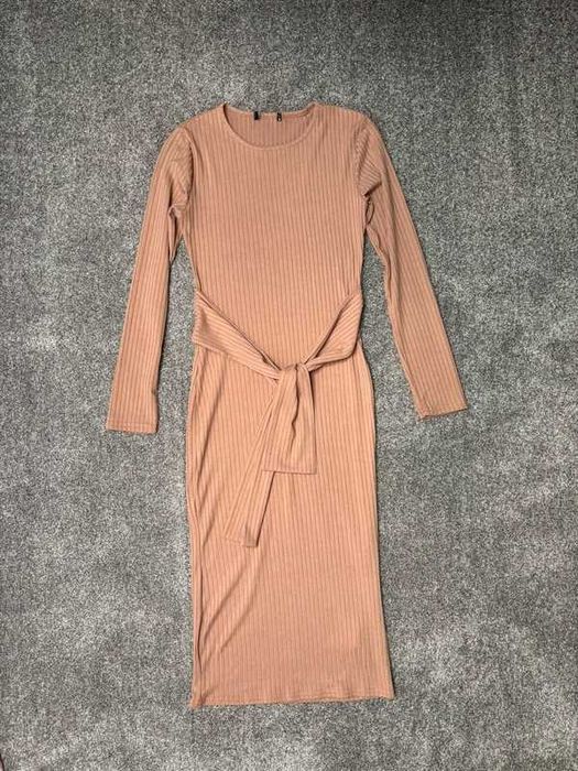 Dopasowana sukienka New Look S 36