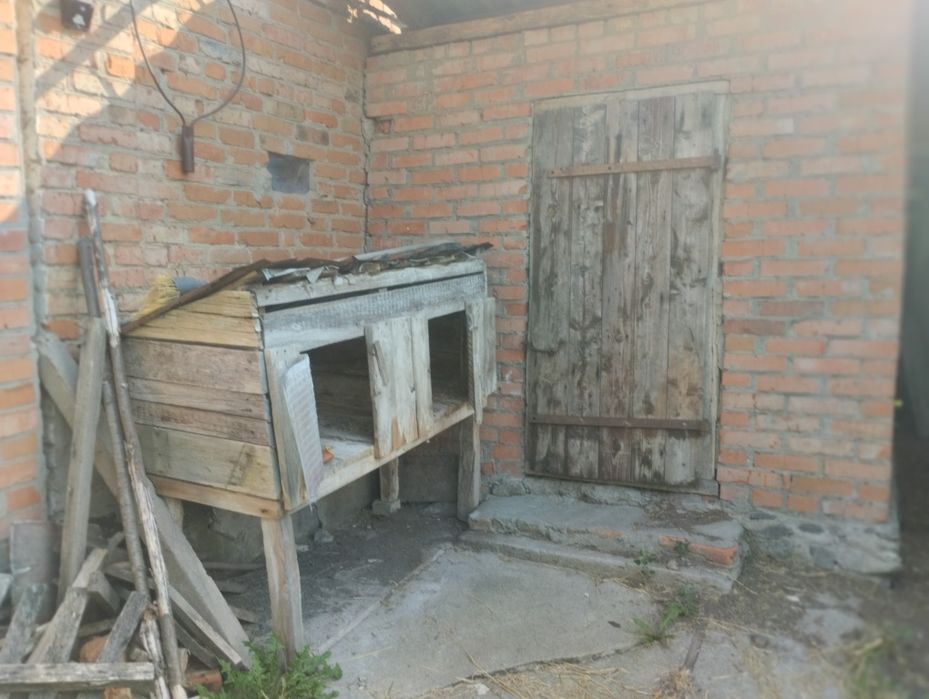 Продам будинок, садибу.