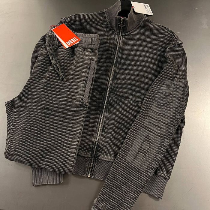 Чоловічий костюм Diesel / 5500 UAH