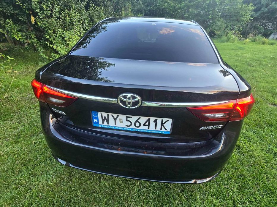 toyota avensis 2016