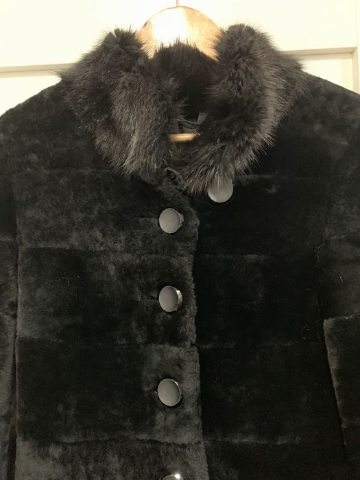 Шуба з хутра мутона