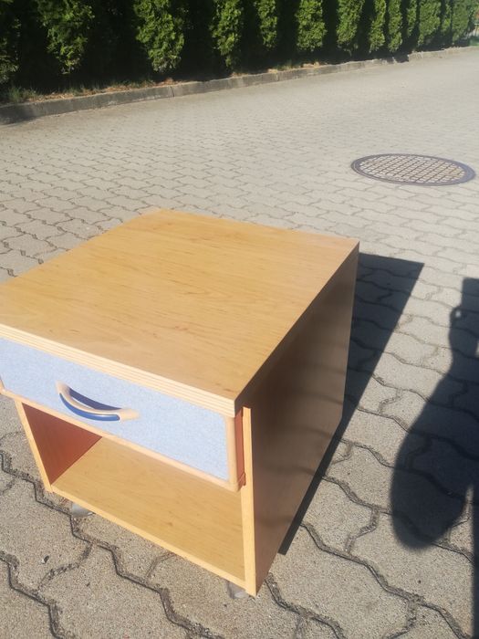 Szafka nocna, szafka młodzieżowa, szafka