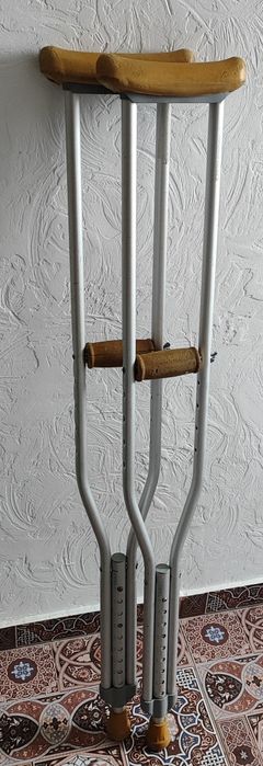 Костилі підмишечні