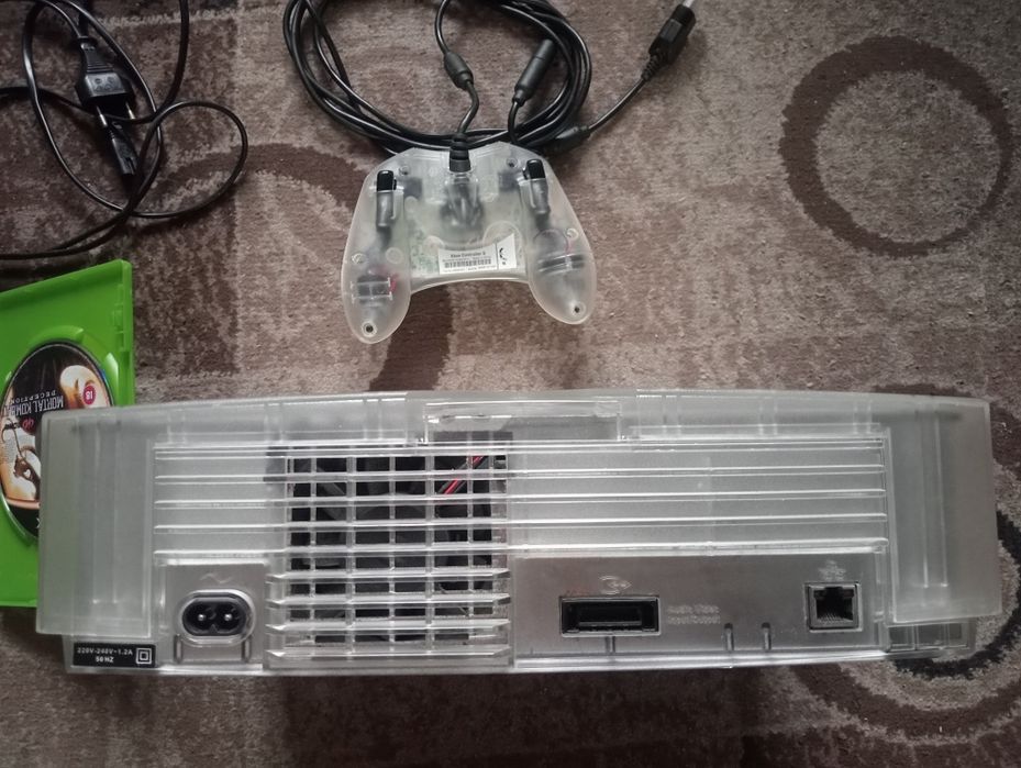 Продам Microsoft Xbox Crystal Edition "ЕVO"