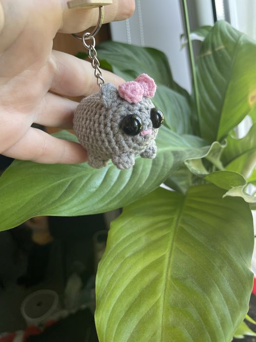 Breloczek sad hamster smutny chomik z tik toka