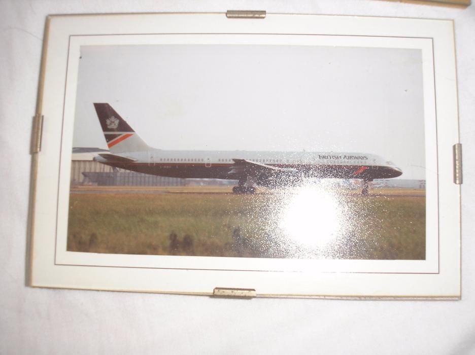 Fotografias antigas de avioes e selos britânicos