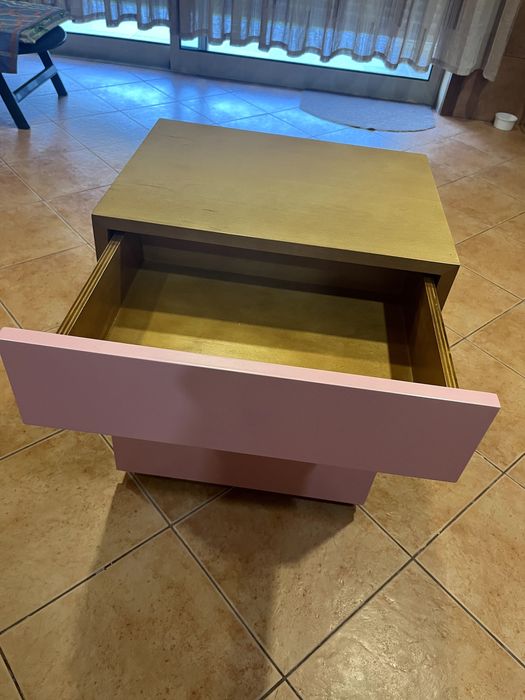 Mesa de Cabeceira Criança