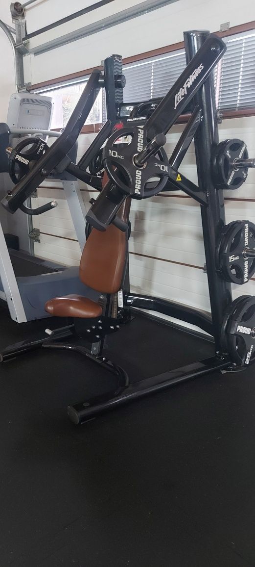 Hammer na Klatkę Incline press Life fitness Technogym Precor Nautilus