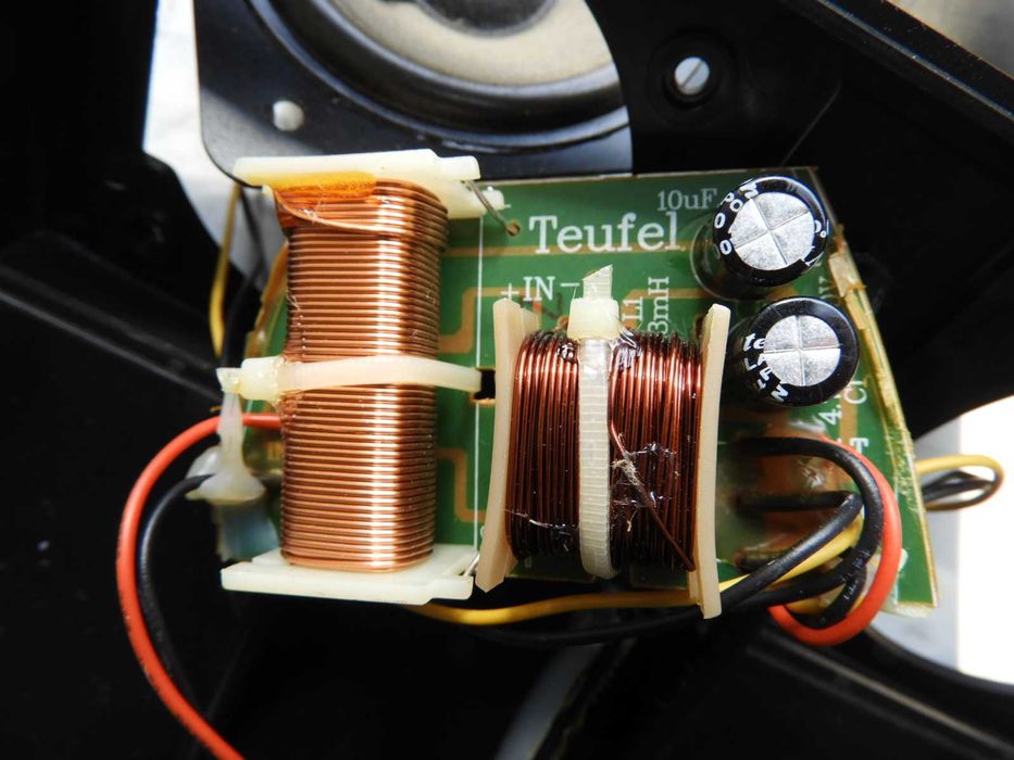 Kolumna Centralna Teufel CEM 50 C część kina domowego .