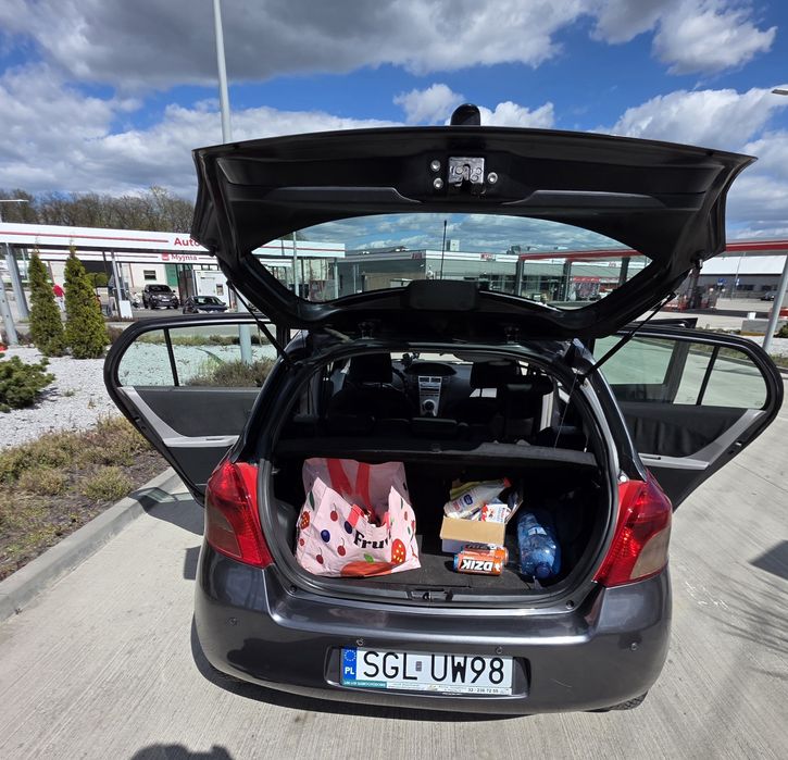 Toyota Yaris  1.3 benzyna . 2008 r