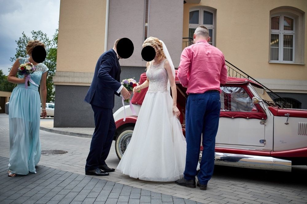 Suknia ślubna z gorsetem