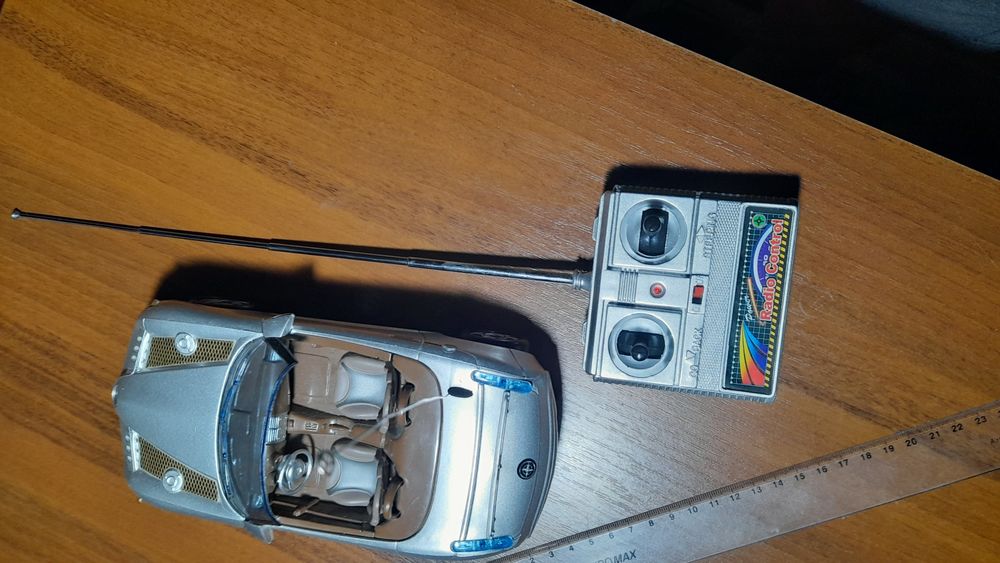 Машинка на пульту