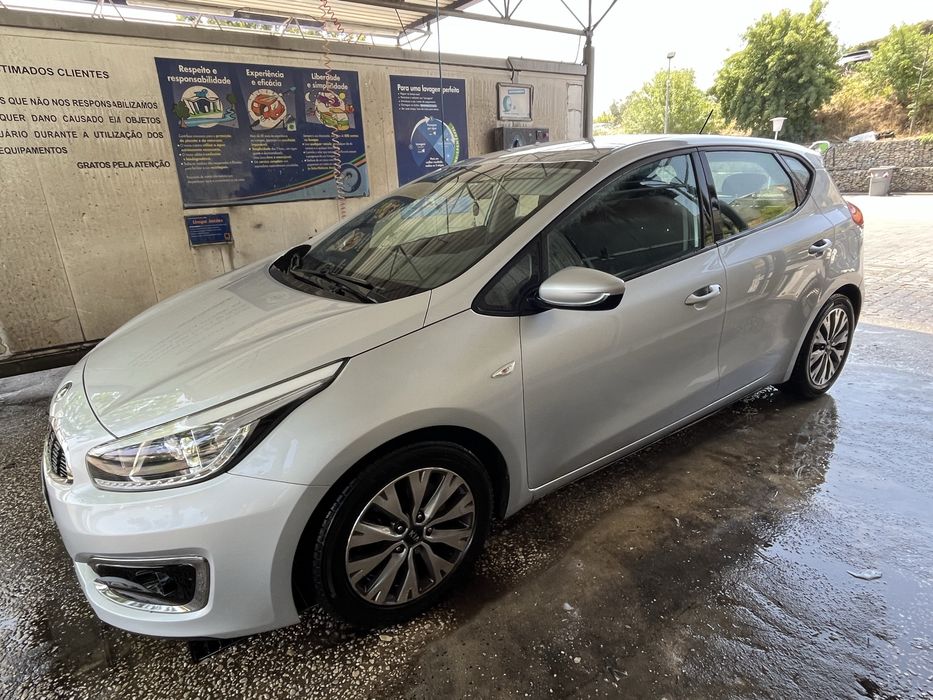 Kia Ceed 1.4 CRDi EX/2016/158.000km Diesel(ainda com garantia do Stand)